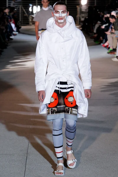 Look 9